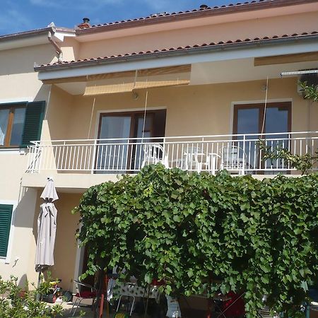 Apartment In Novi Vinodolski 15274 波威尔 外观 照片