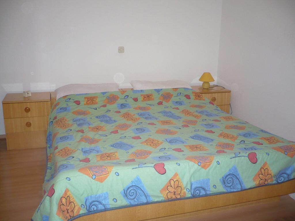 Apartment In Novi Vinodolski 15274 波威尔 外观 照片
