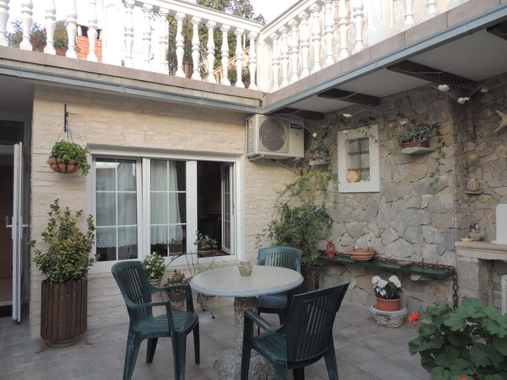 Apartment In Novi Vinodolski 15274 波威尔 外观 照片