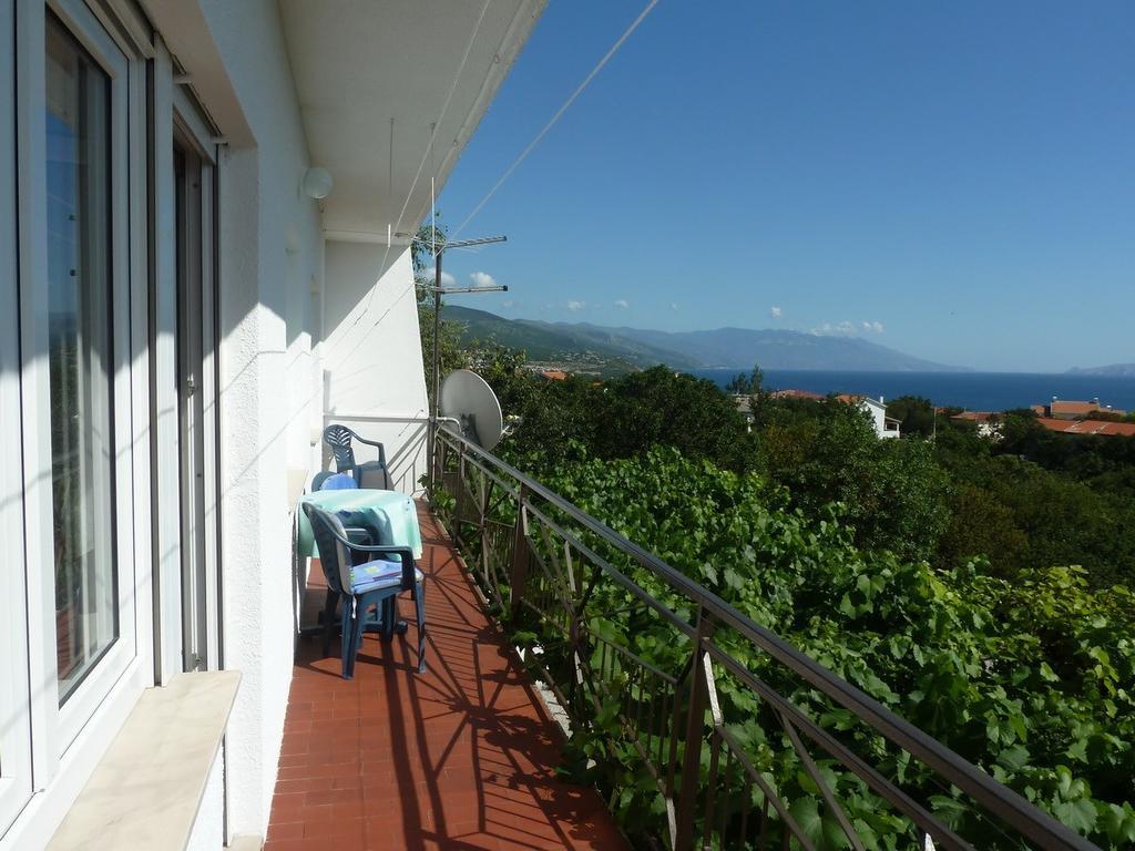 Apartment In Novi Vinodolski 15274 波威尔 外观 照片