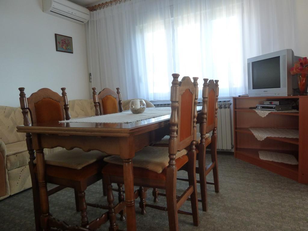 Apartment In Novi Vinodolski 15274 波威尔 外观 照片