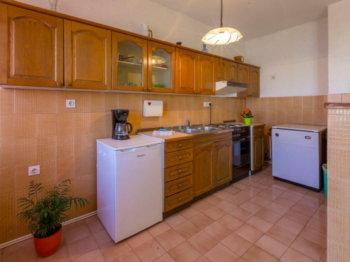 Apartment In Novi Vinodolski 15274 波威尔 外观 照片