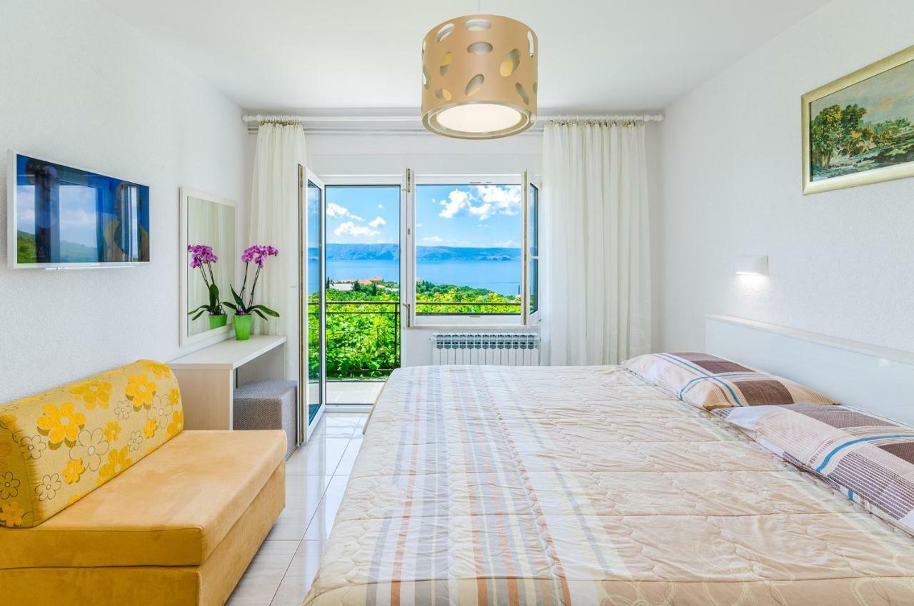 Apartment In Novi Vinodolski 15274 波威尔 外观 照片