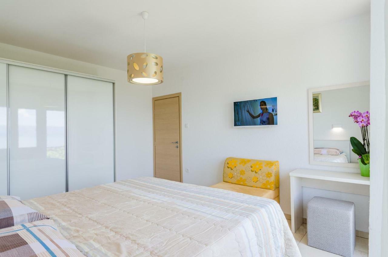 Apartment In Novi Vinodolski 15274 波威尔 外观 照片