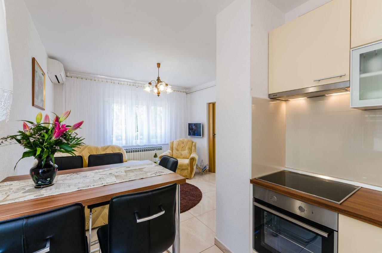Apartment In Novi Vinodolski 15274 波威尔 外观 照片